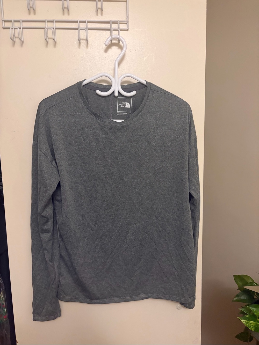 The North Face Women’s Long-Sleeve Crew Tee — Dark Gray